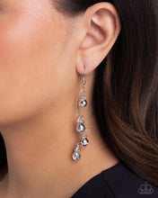 Load image into Gallery viewer, Earrings Seize the Sway Silver E2495