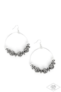Earrings I Can Take a Compliment - Silver E582