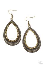 Load image into Gallery viewer, Earrings Right As REIGN - Brass E289