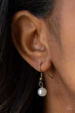 Load image into Gallery viewer, Necklace BALLROOM Service - Brass N29