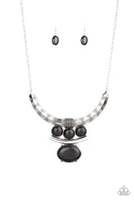 Load image into Gallery viewer, Necklace COMMANDER IN CHIEFETTE - BLACK N073