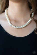 Load image into Gallery viewer, Necklace Posh Boss - White