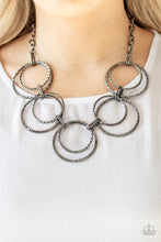 Load image into Gallery viewer, Necklaces Radiant Revolution - Black N222