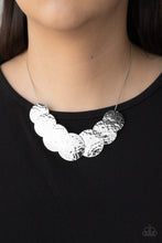Load image into Gallery viewer, Necklaces RADIAL Waves - Silver N402