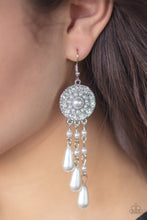 Earrings Dreams Can Come True - White E2337