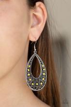 Load image into Gallery viewer, Earrings Love To Be Loved - Yellow E017