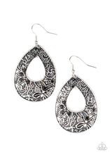 Load image into Gallery viewer, Earrings Botanical Butterfly - Black E2119