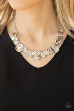 Load image into Gallery viewer, Necklace GLISTEN Closely - Silver