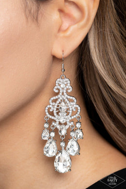 Earrings Queen Of All Things Sparkly - White E503