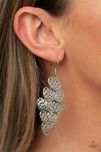 Load image into Gallery viewer, Earrings Shimmery Soulmates - Silver E472