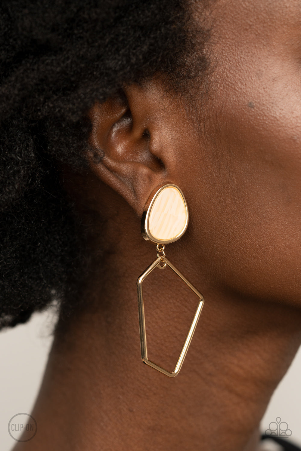 Earrings Retro Reverie - Gold Clip On T2