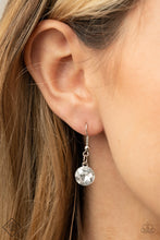 Load image into Gallery viewer, Necklaces Galactic Goddess - White N31