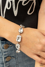 Load image into Gallery viewer, Bracelets Cosmic Treasure Chest - White