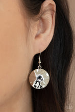 Load image into Gallery viewer, Necklaces Token Treasure - Black N496