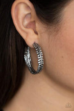 Load image into Gallery viewer, Earrings LAUREL GARDENS - SILVER LEAF HOOP E2302