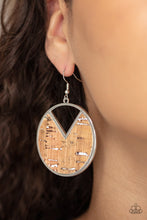 Load image into Gallery viewer, Earrings Nod to Nature - White E345
