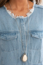 Load image into Gallery viewer, Necklace Western Fable - White N61