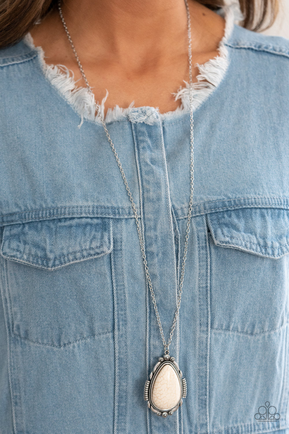 Necklace Western Fable - White N61