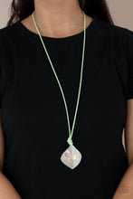 Load image into Gallery viewer, Necklace Face The ARTIFACTS - Green N2011