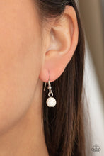 Load image into Gallery viewer, Necklace Stone Prairies - White N72