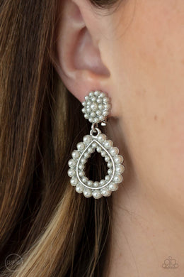 Earrings Discerning Droplets - White Clip Ons D4