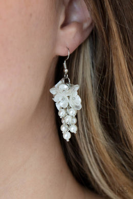 Earrings Bountiful Bouquets - White E2329 PEARL