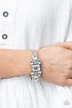 Load image into Gallery viewer, Bracelets Call Me Old-Fashioned - White B209