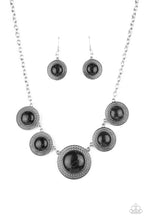Load image into Gallery viewer, Necklace Circle The Wagons - Black N069