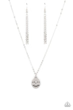 Load image into Gallery viewer, Necklaces They Call Me Mama - Silver MDAY