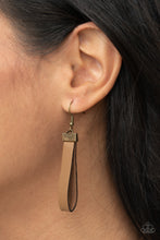 Load image into Gallery viewer, Necklaces Majorly Moonstruck - Brass N2338