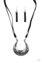 Load image into Gallery viewer, Necklace Majorly Moonstruck - Black N2338