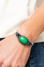 Load image into Gallery viewer, Bracelets Springtime Trendsetter - Green FINAL
