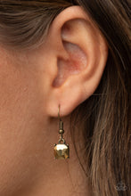Load image into Gallery viewer, Necklaces Radiance Squared - Brass N486