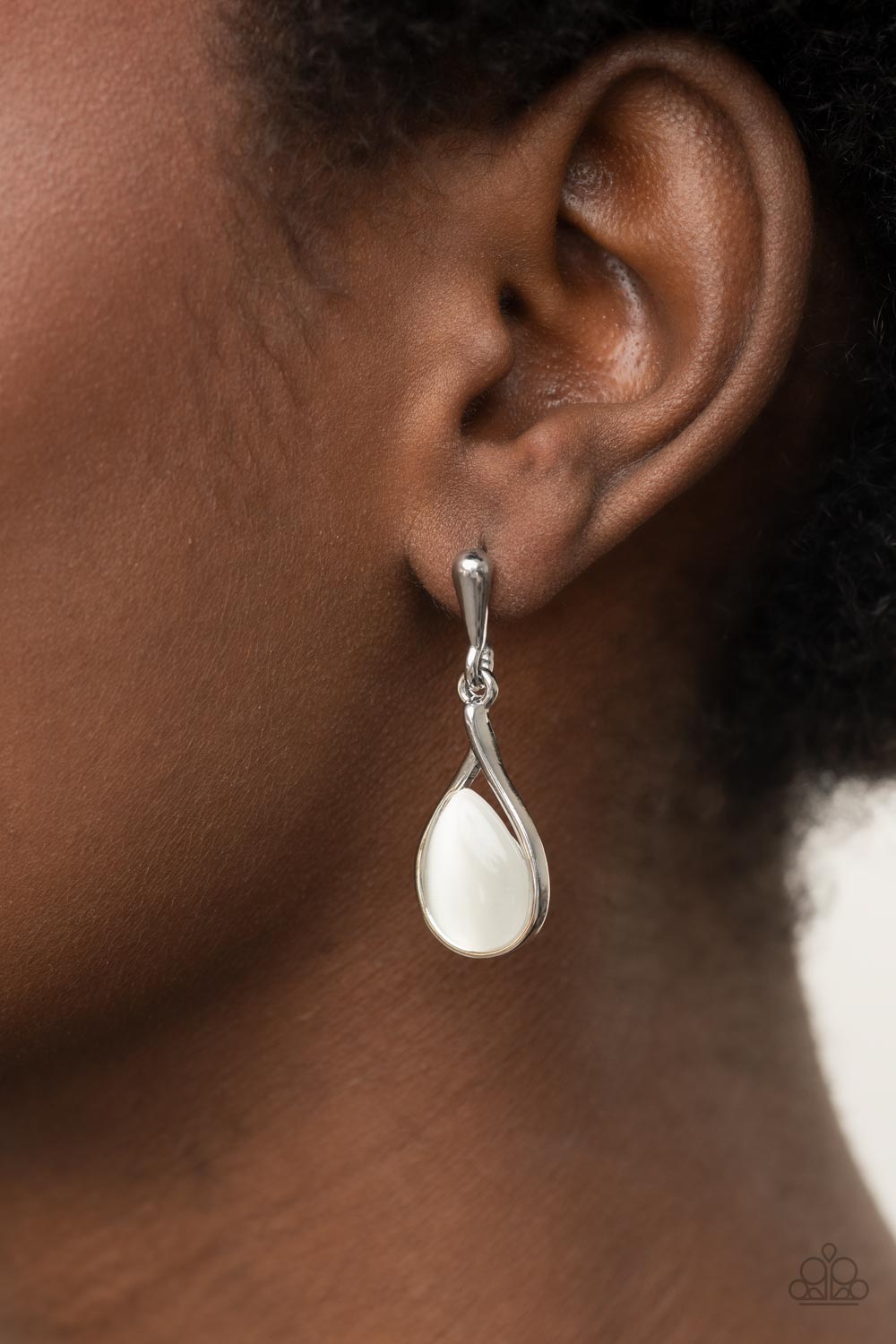 Earrings Pampered Glow Up - White