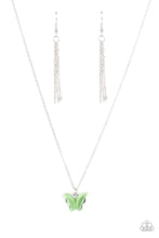 Load image into Gallery viewer, Necklaces Butterfly Prairies - Green N327