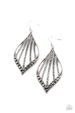 Load image into Gallery viewer, Earrings Showcase Sparkle - Silver E432