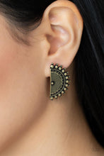 Load image into Gallery viewer, Earrings Fiercely Fanned Out - Brass POST E259