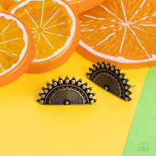Load image into Gallery viewer, Earrings Fiercely Fanned Out - Brass POST E259