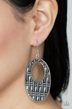 Load image into Gallery viewer, Earrings Engraved Edge - Silver FINAL