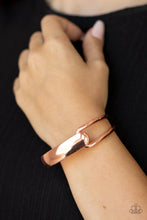 Load image into Gallery viewer, Bracelets Couture-Clutcher - Copper