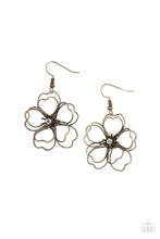 Load image into Gallery viewer, Earrings Petal Power - Brass E2346