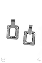 Load image into Gallery viewer, Earrings 15 Minutes of FRAME - Black Clip On A1