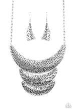Load image into Gallery viewer, Necklace Moonwalk Magic - Silver