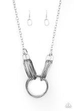 Load image into Gallery viewer, Necklaces Lip Sync Links - Silver N2082
