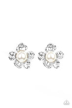 Load image into Gallery viewer, Earrings Apple Blossom Pearls - White E499