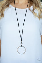 Load image into Gallery viewer, Necklaces BLING Into Focus - Black