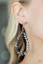 Load image into Gallery viewer, Earrings Striking RESPLENDENCE - Silver E2307