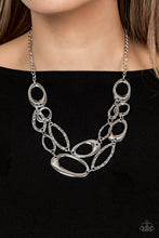 Load image into Gallery viewer, Necklaces Game OVAL - Silver N2247
