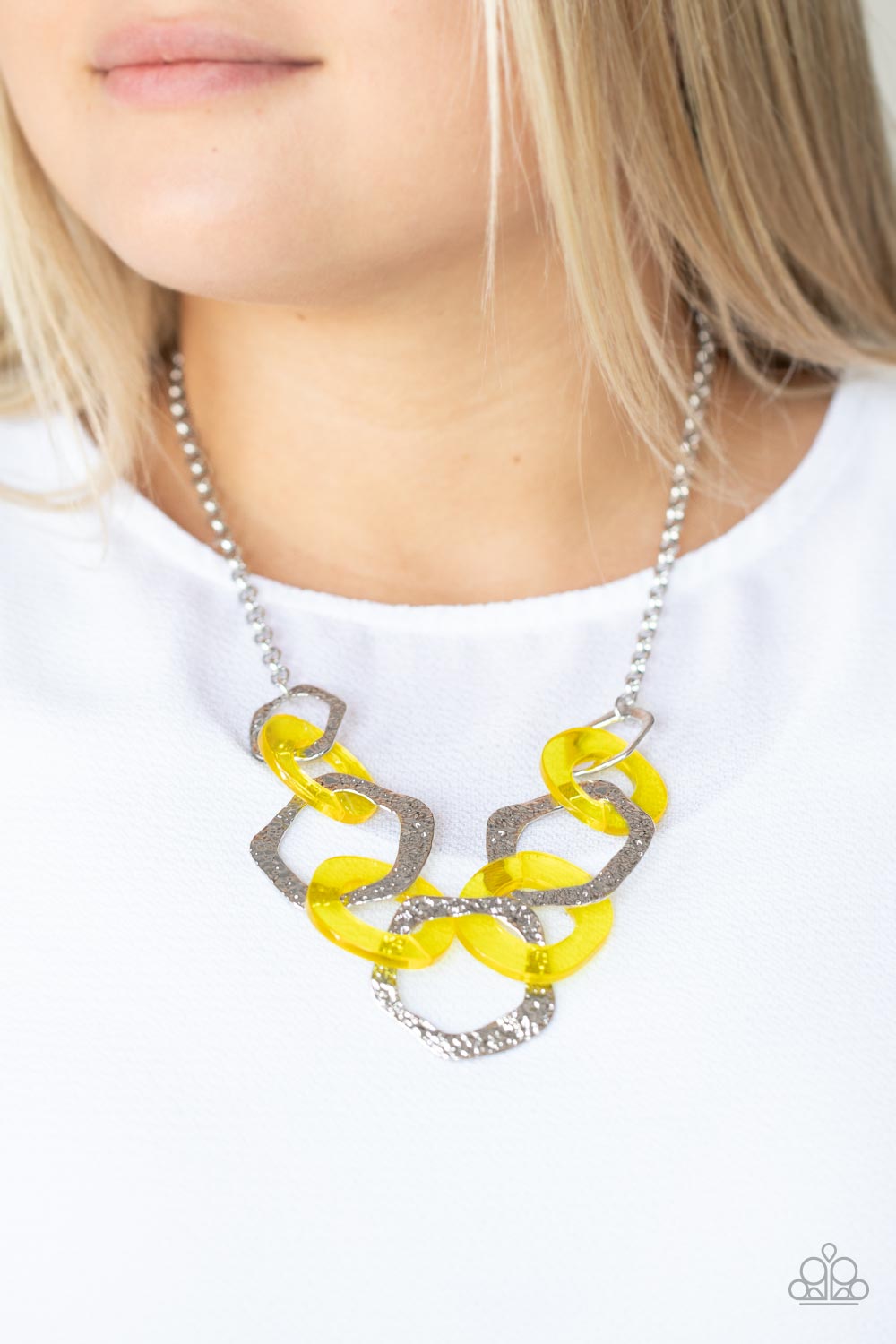 Necklaces Urban Circus - Yellow N2079