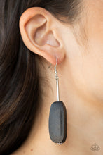 Load image into Gallery viewer, Earrings Tamarack Trail - Black